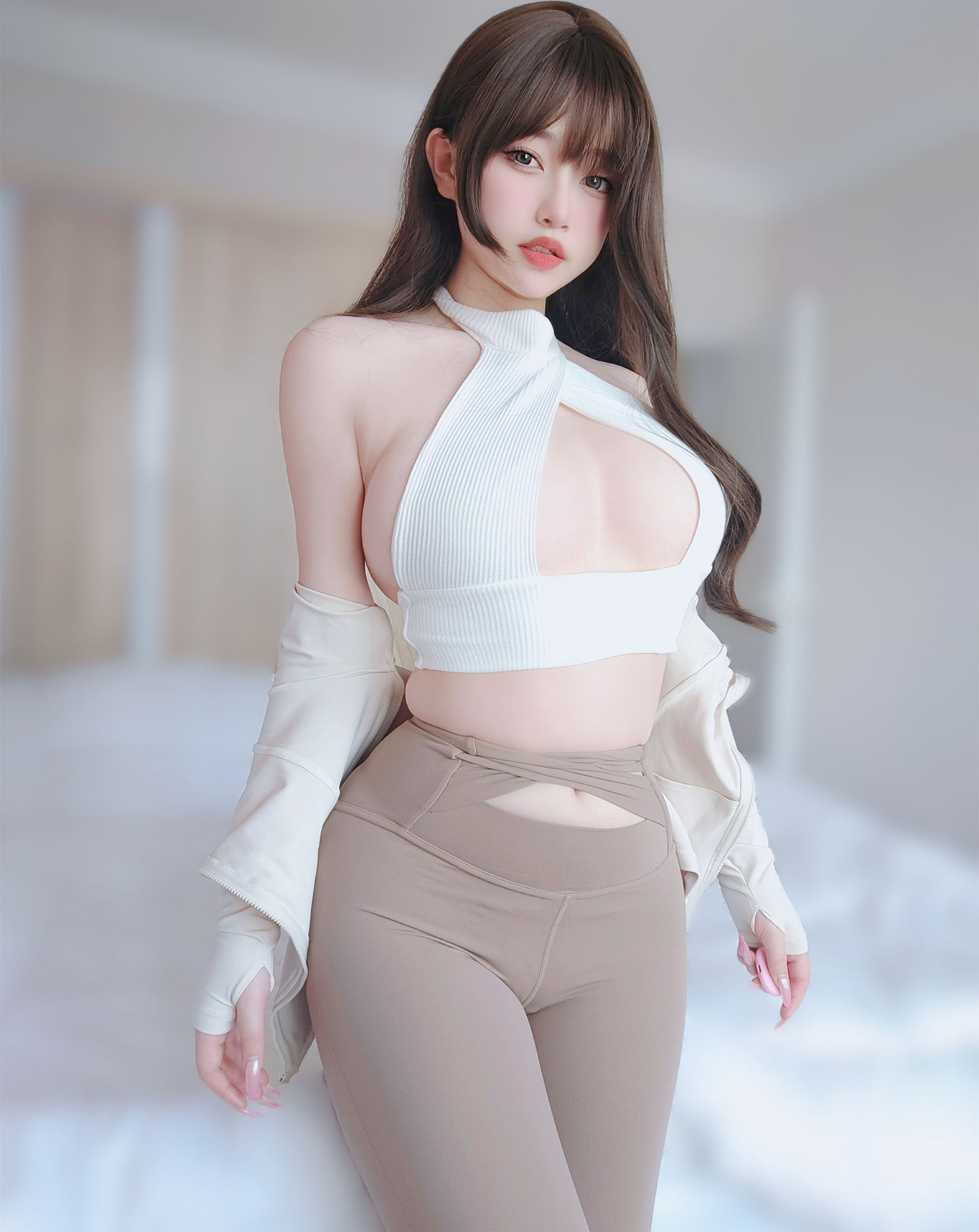 人妻瑜伽服-COS世界