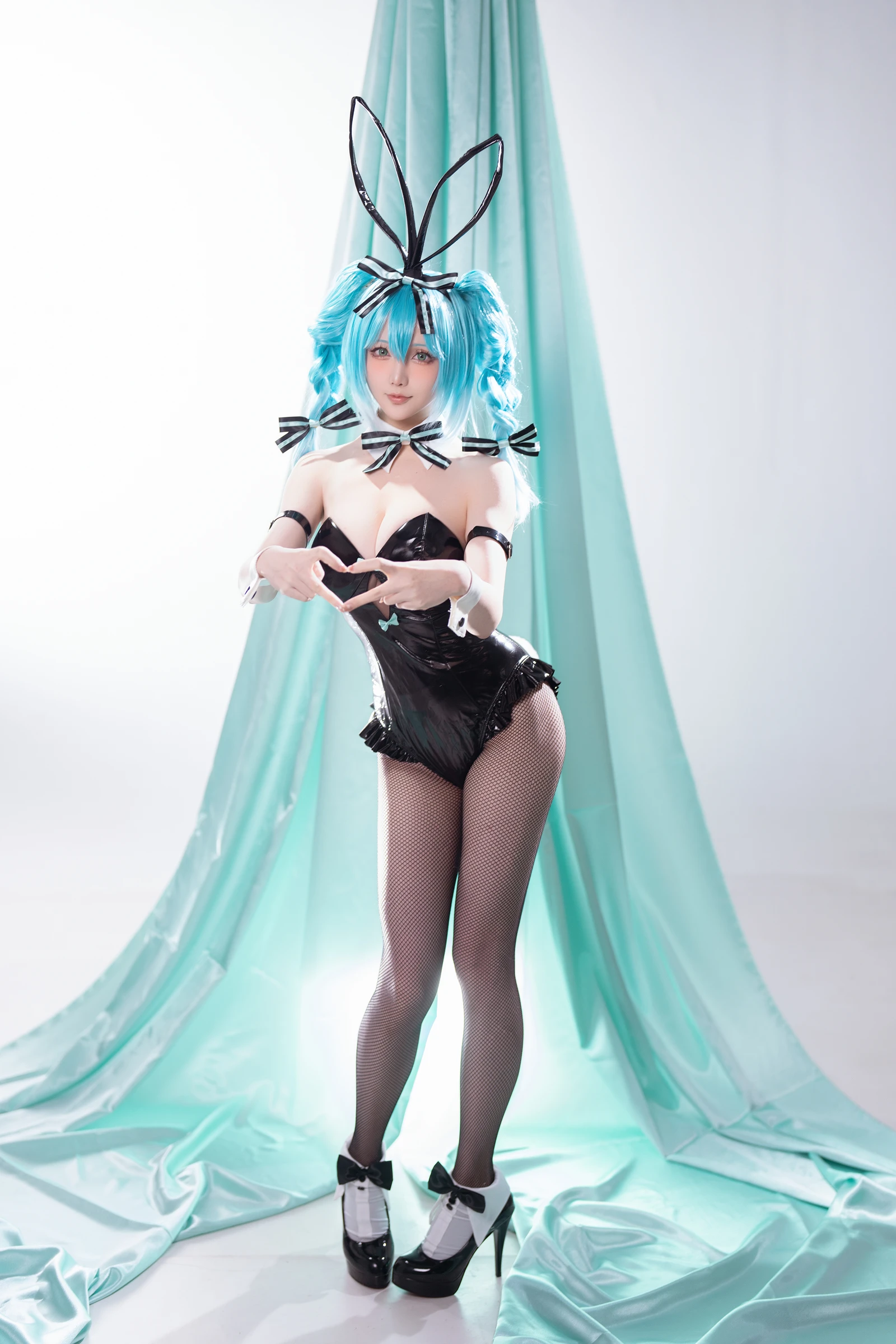 初音未来 迟迟兔女郎 44P-COS世界
