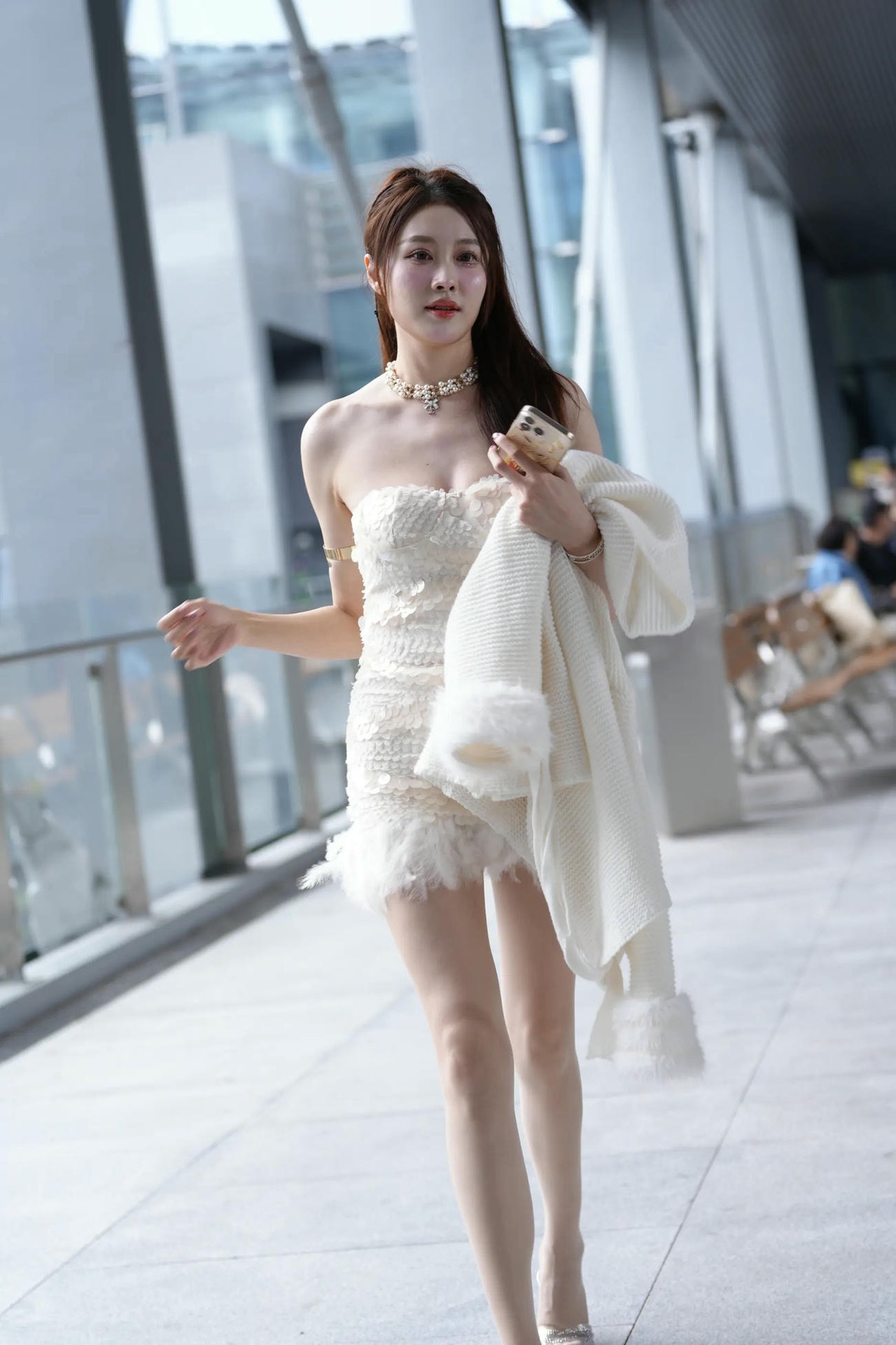 图片[3]-抹胸白裙鹿鹿睡不醒  97P-COS世界