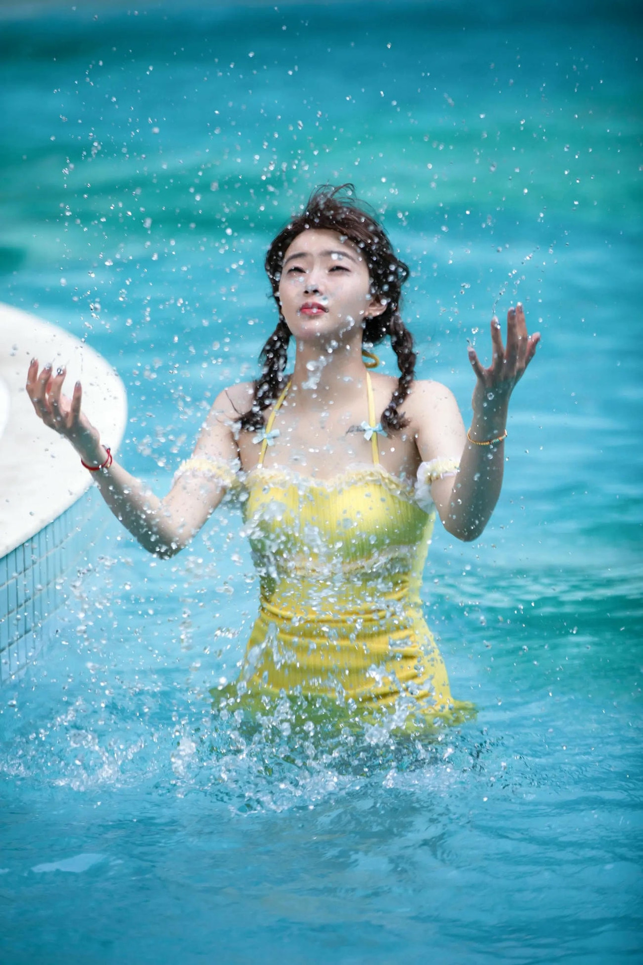 图片[5]-YITUYU 2025.08.28 泳池的少女 小林  14P-COS世界