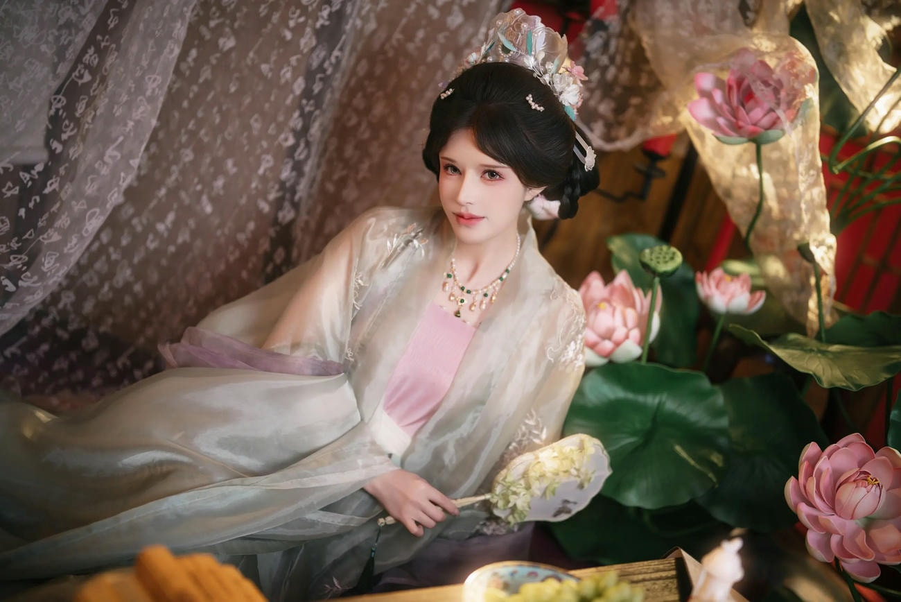 鹿八岁 – 粽你枕相思  130P-COS世界