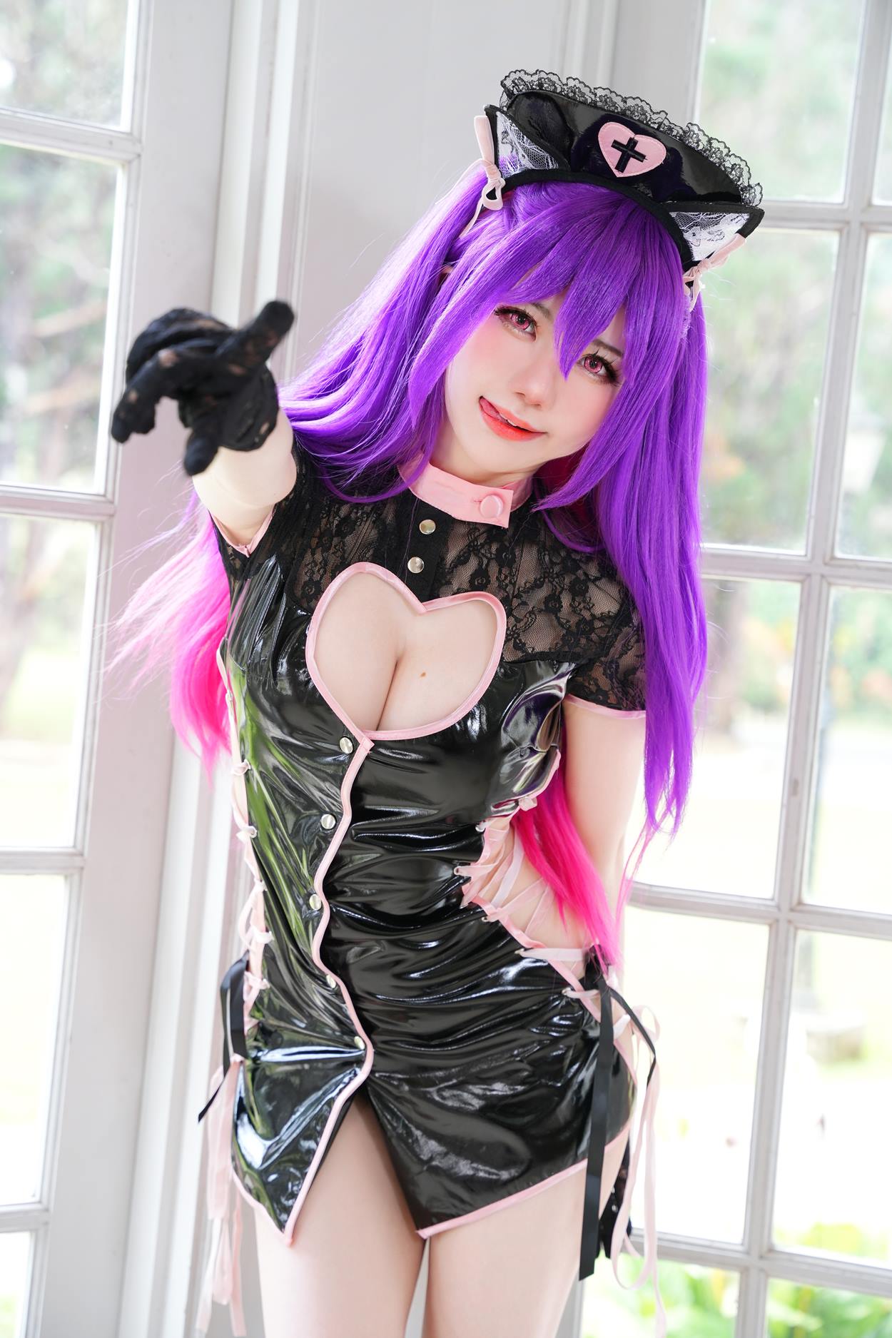 Sally Dorasnow – Mikari Nurse 9P-COS世界