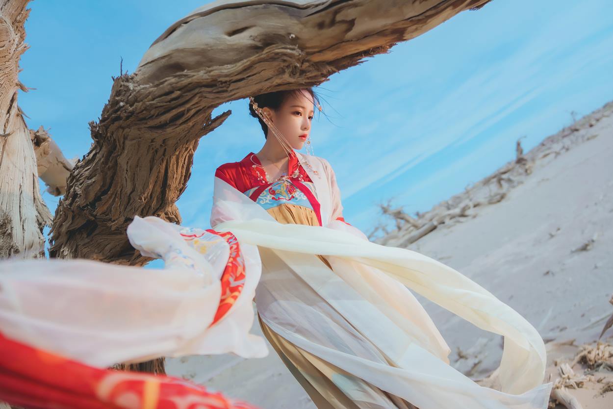 图片[2]-桜桃喵 – 惊鸿 15P-COS世界