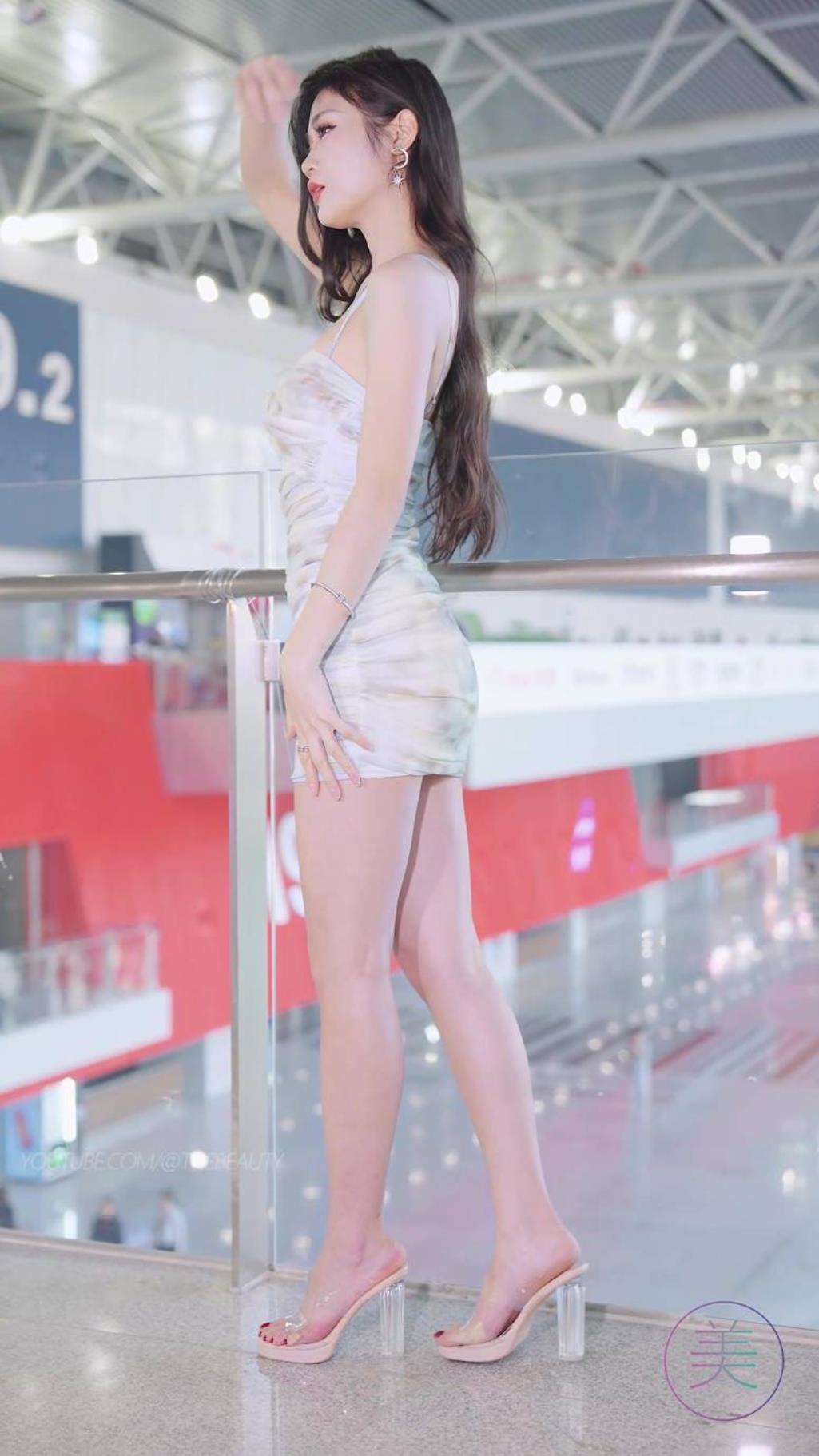 图片[1]-2023 广州车展 Racing Model 车模抖音网红 119 20P-街拍流行馆