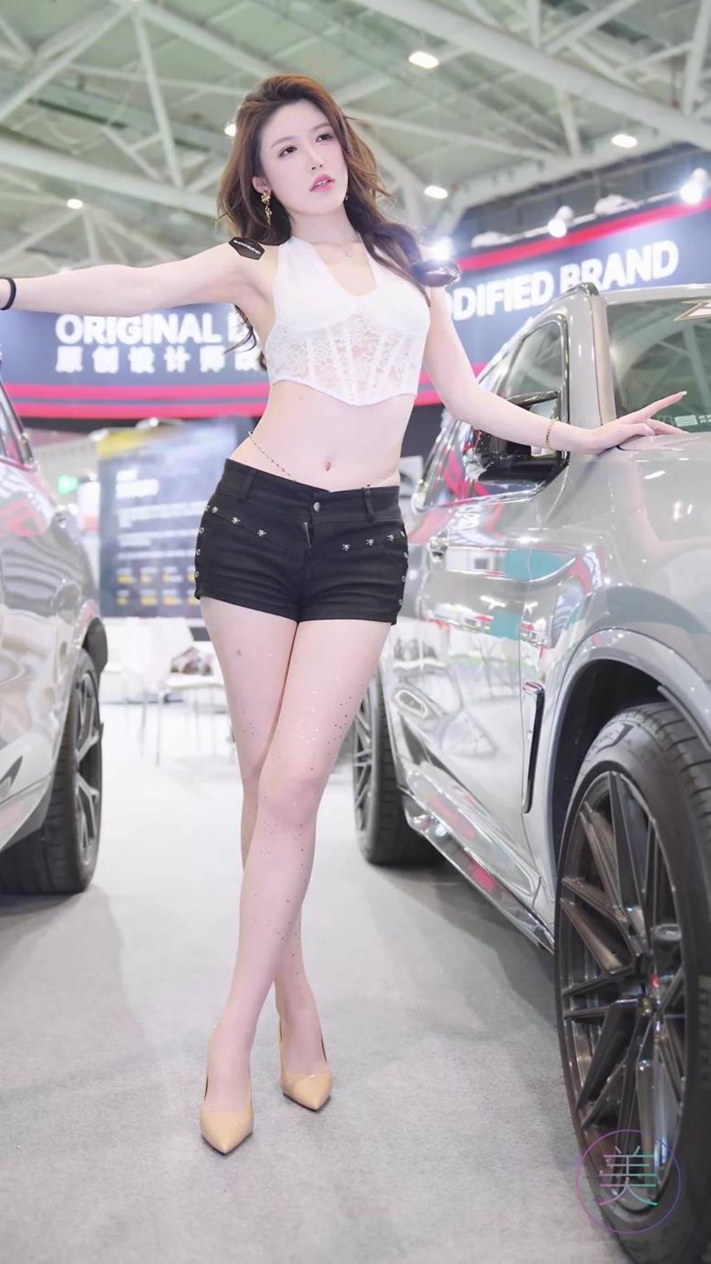 图片[1]-2024 深圳改装车展 Auto Salon 车模抖音网红  36 20P-街拍流行馆