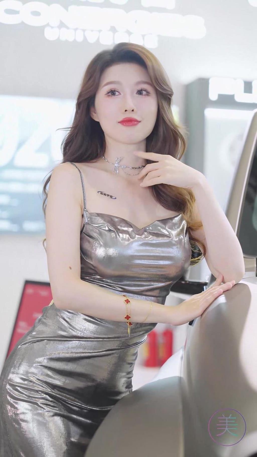 图片[2]-2024 深圳改装车展 Auto Salon 车模抖音网红  42 20P-街拍流行馆