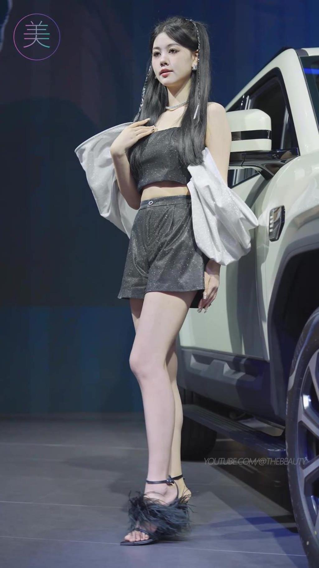 图片[1]-2024 东莞春季车展 Racing Model 车模  Fancam LOOKBOOK 19 20P-街拍流行馆