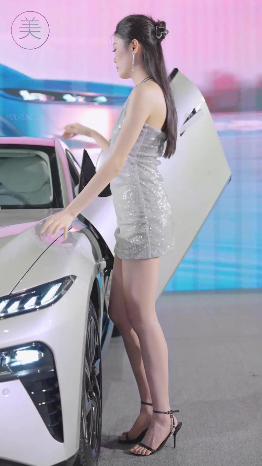 图片[4]-2024 东莞春季车展 Racing Model 车模  Fancam LOOKBOOK 20 20P-街拍流行馆