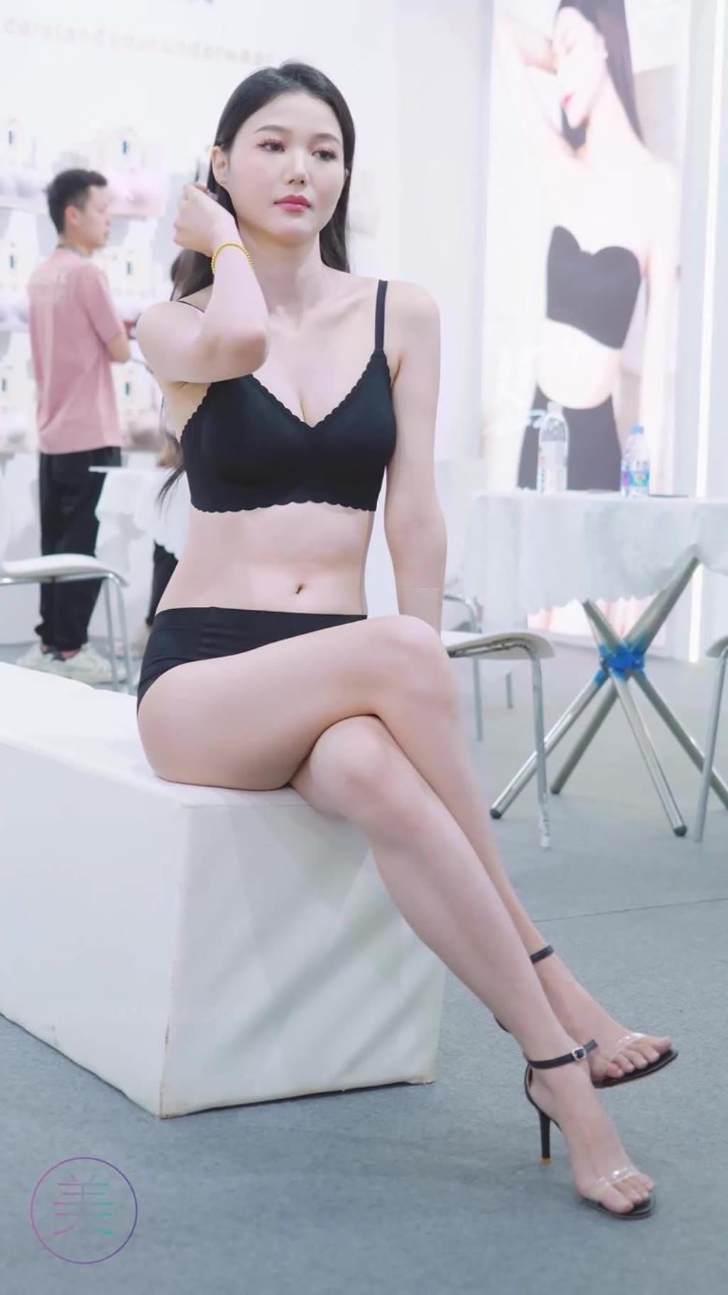 图片[3]-2024 深圳SIUF内一展 内一秀 Racing Model 01 20P-街拍流行馆
