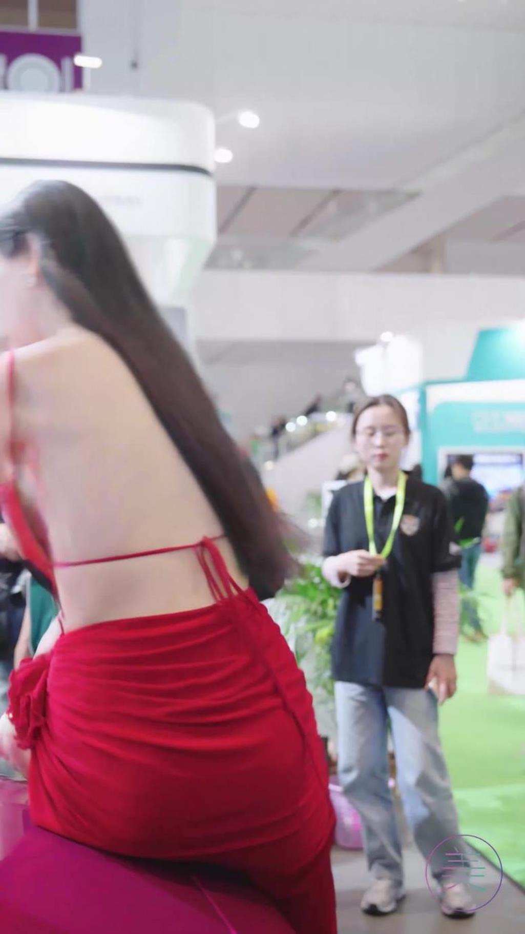 图片[1]-2024 深圳改装车展 Auto Salon 车模抖音网红  49 20P-街拍流行馆