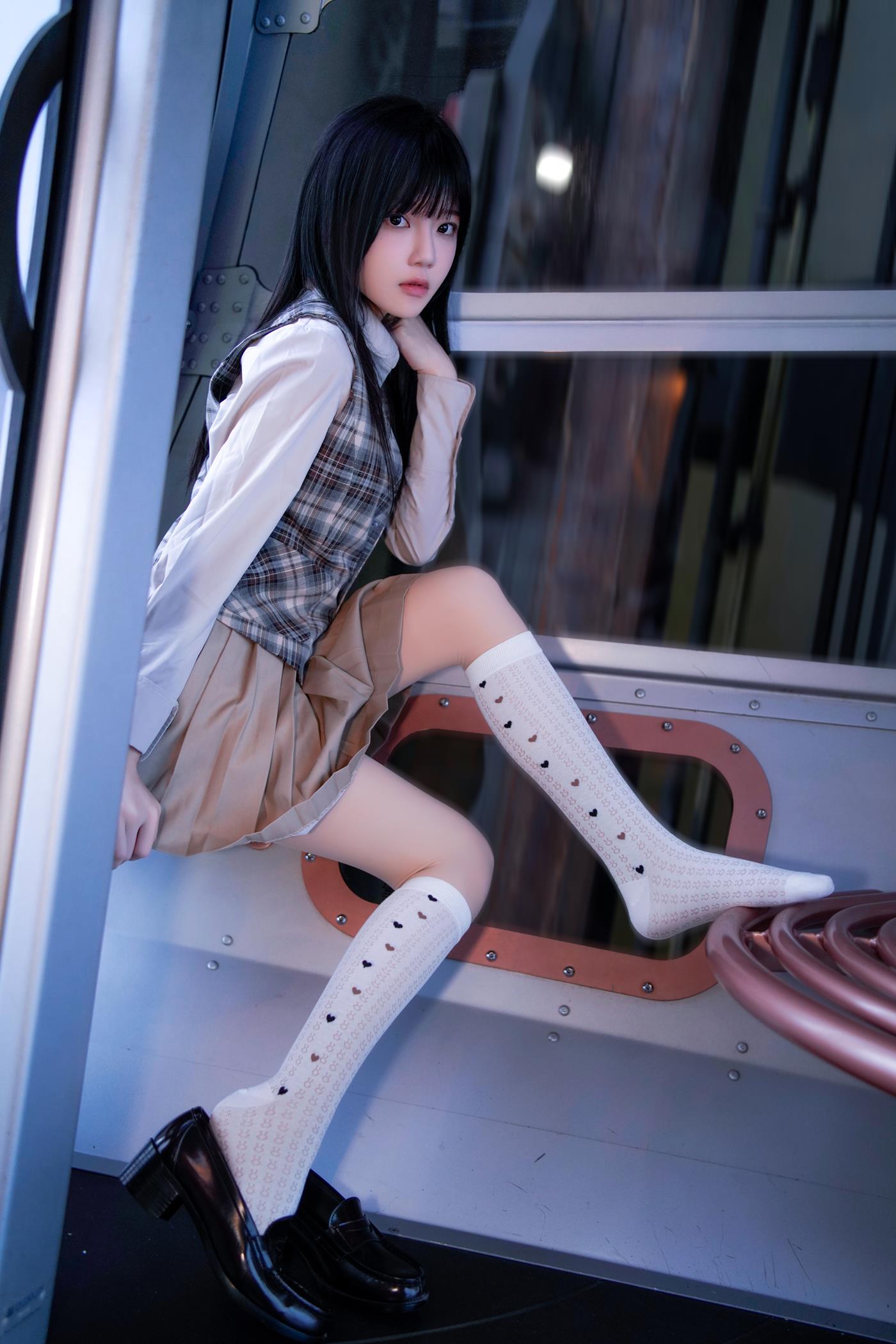 桜桃喵 – 至服摩天轮 27P-COS世界