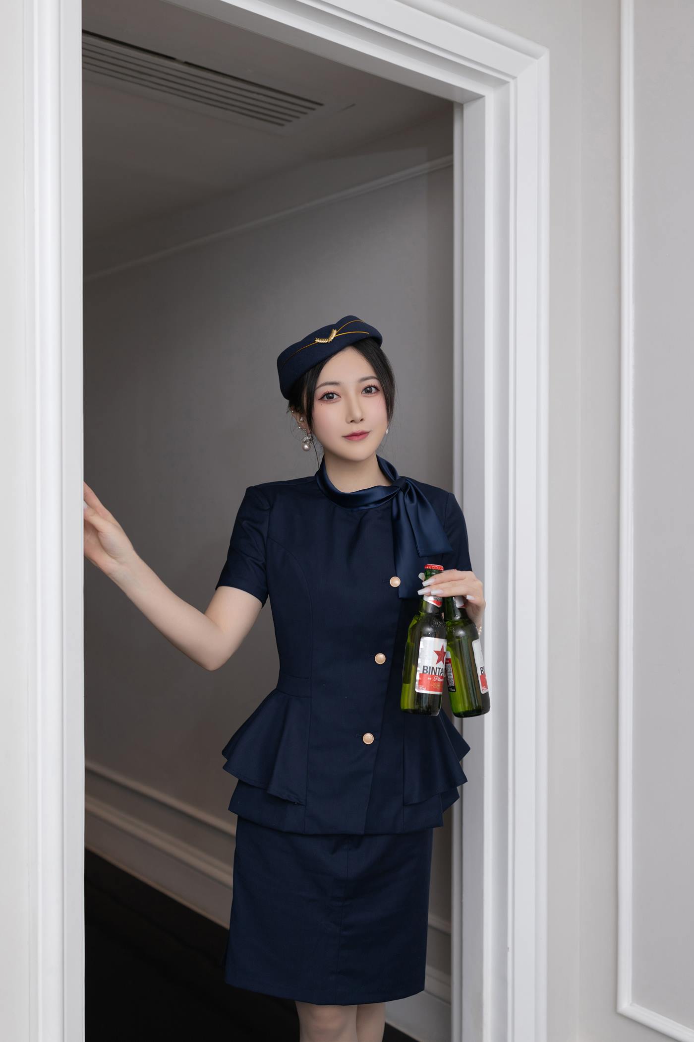 秀人名模鱼子酱Fish《空姐至服》写真 35P-COS世界