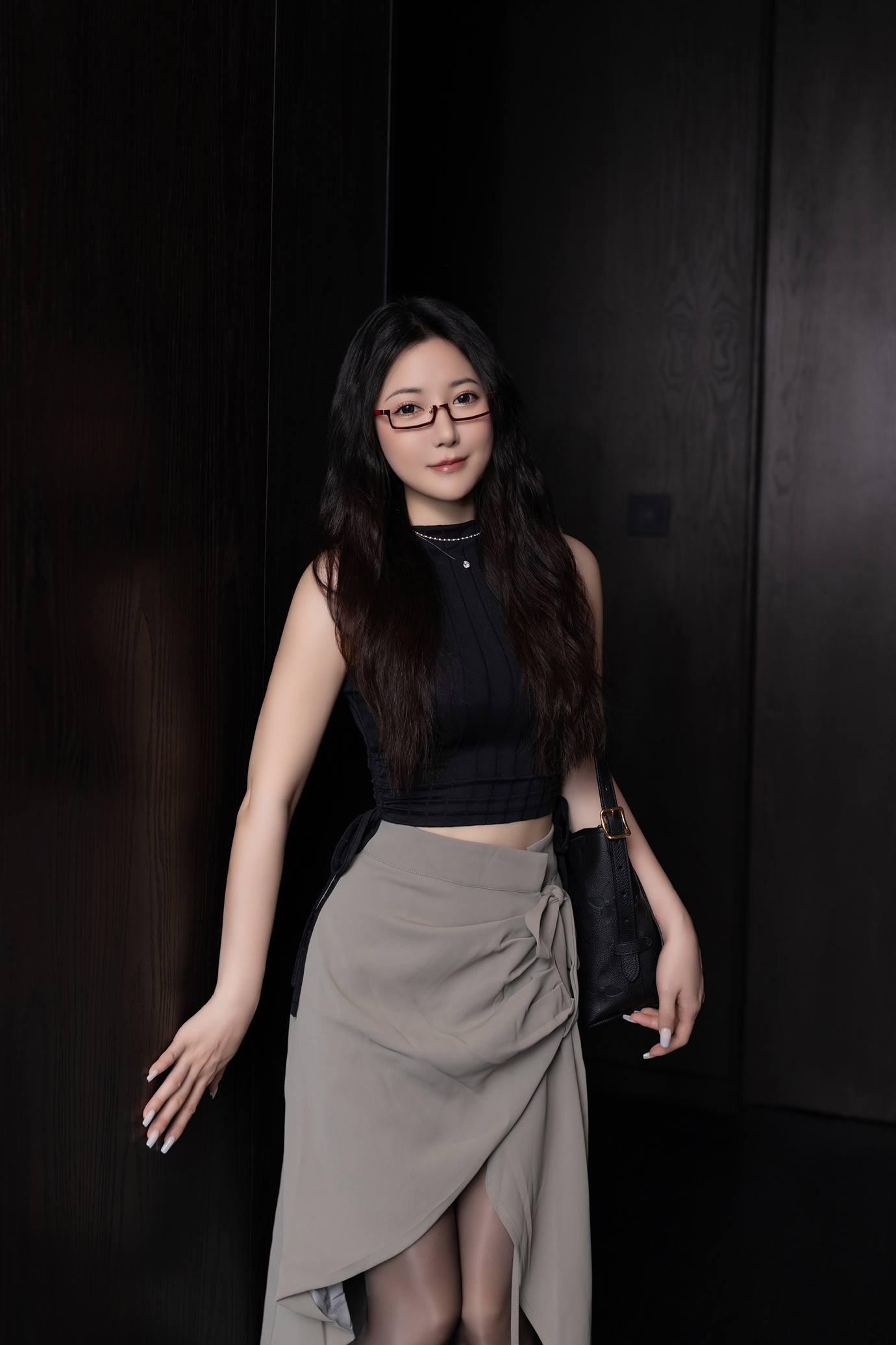 秀人名模鱼子酱Fish《眼镜娘》写真 63P-COS世界