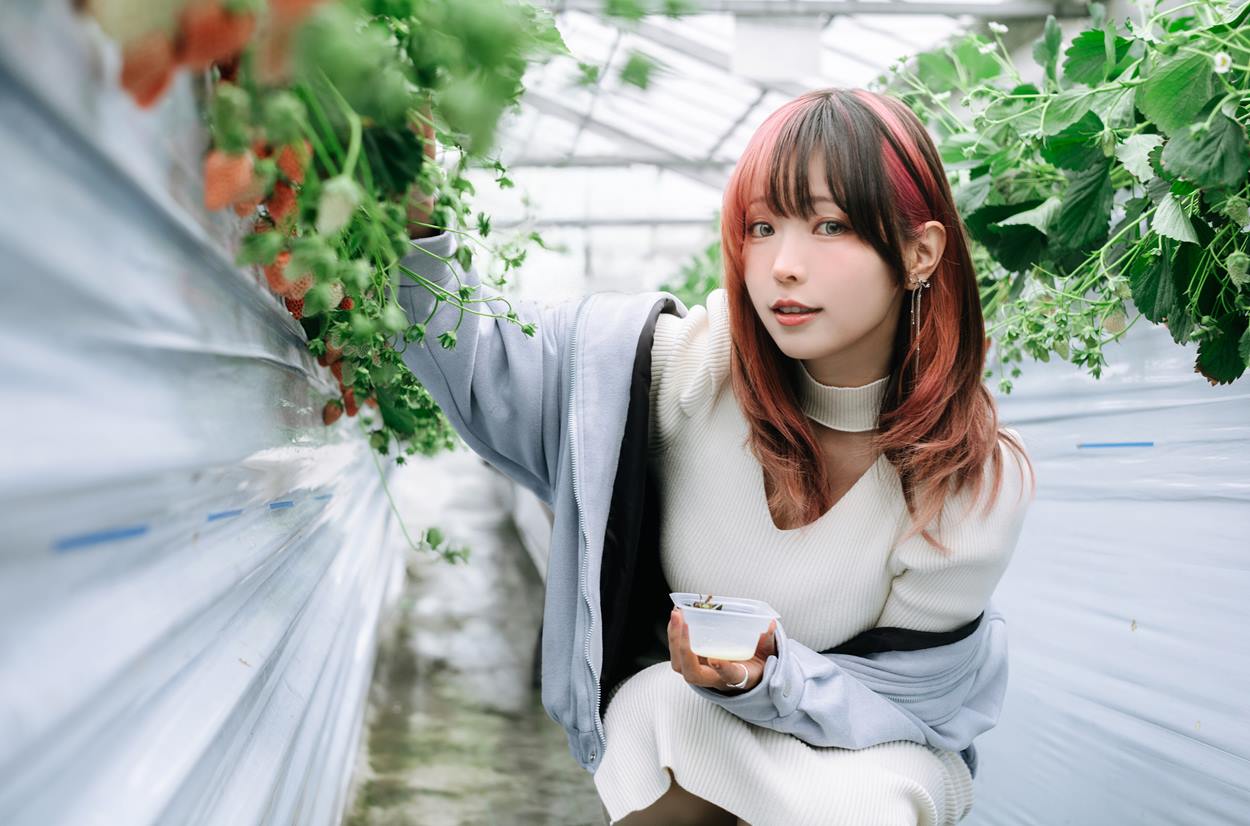 Ely_eee(ElyEE子) – Strawberry Picking Date 34P-COS世界