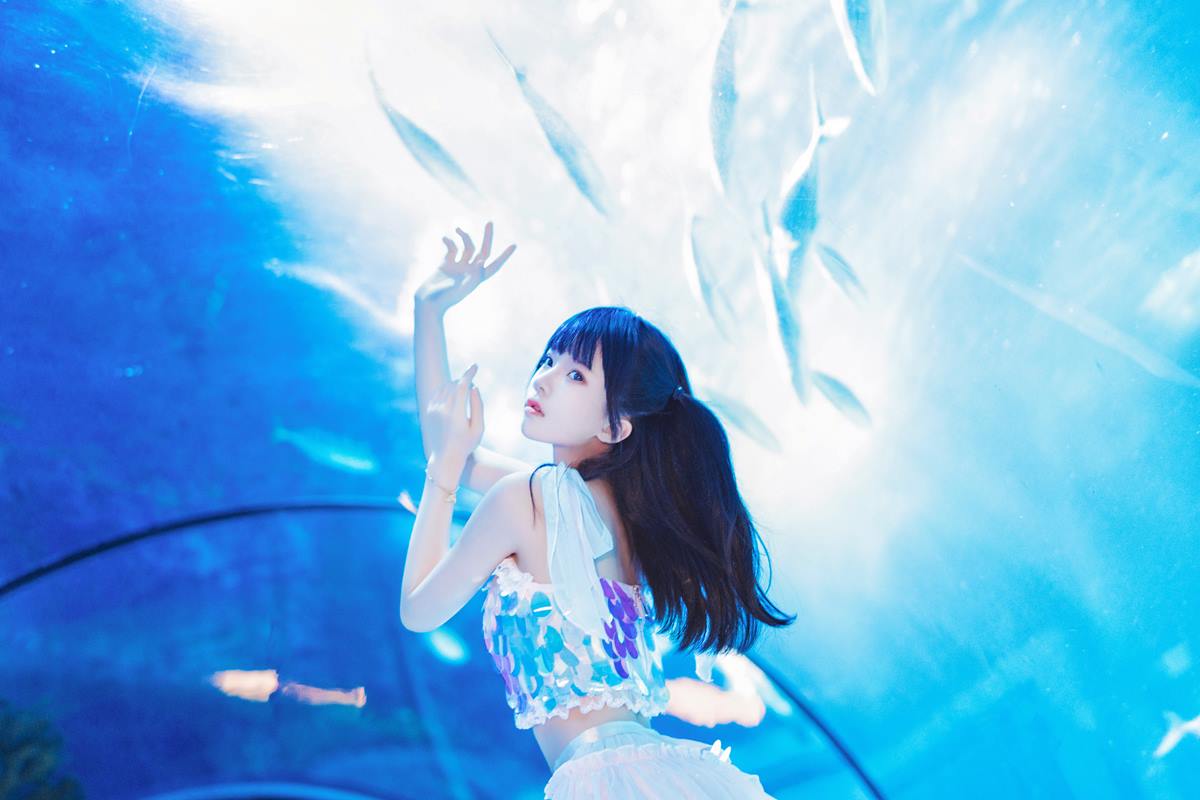 桜桃喵 – 水族馆 15P-COS世界
